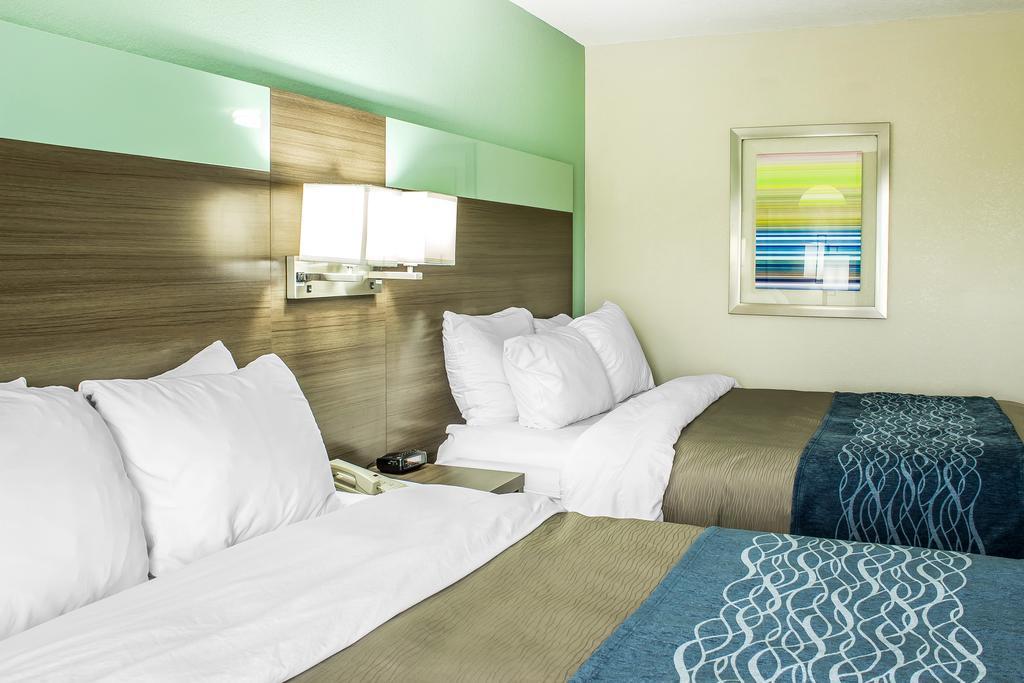 Comfort Inn Dunn Near I-95 Eksteriør billede