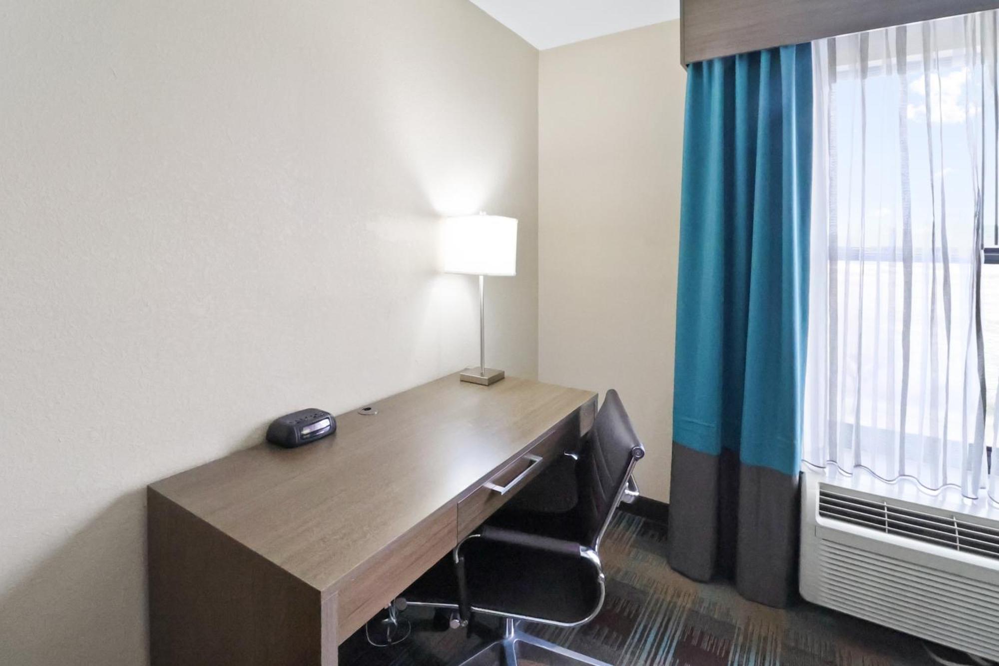 Comfort Inn Dunn Near I-95 Eksteriør billede